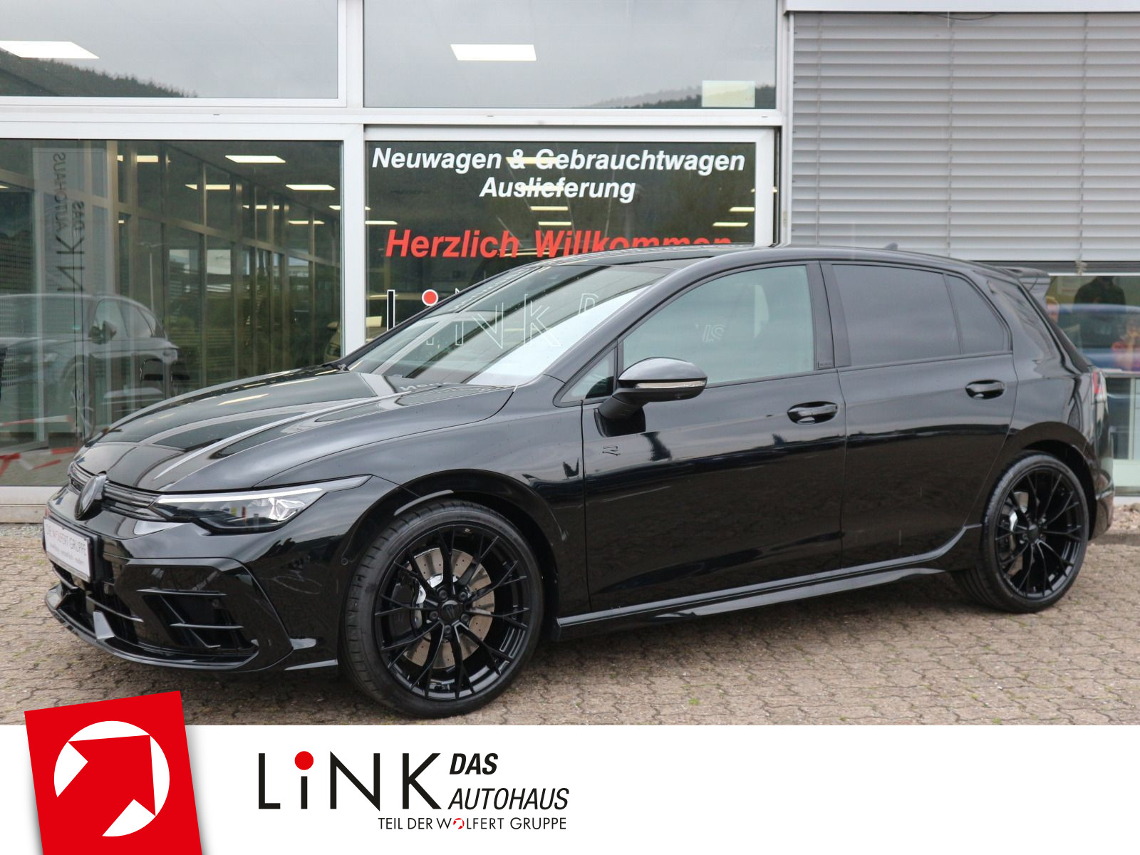 Golf R BLACK-EDITION 2,0 TSI OPF 4MOTION (333 PS) DSG*AKRAPOVIC*LEDER*HARMAN KARDON*R-PERFORMANCE*WINTERRÄDER*