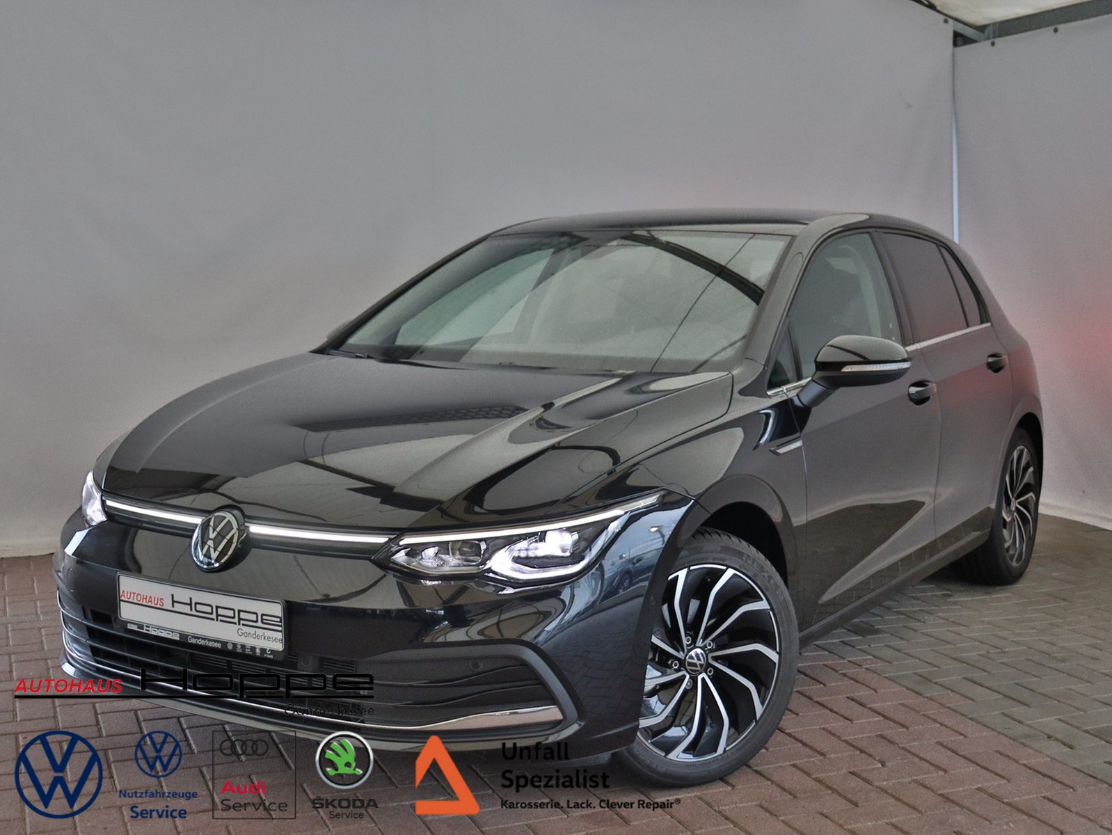 Golf VIII Style 1,5 l eTSI DSG+NAVI+RFK+ACC+LED