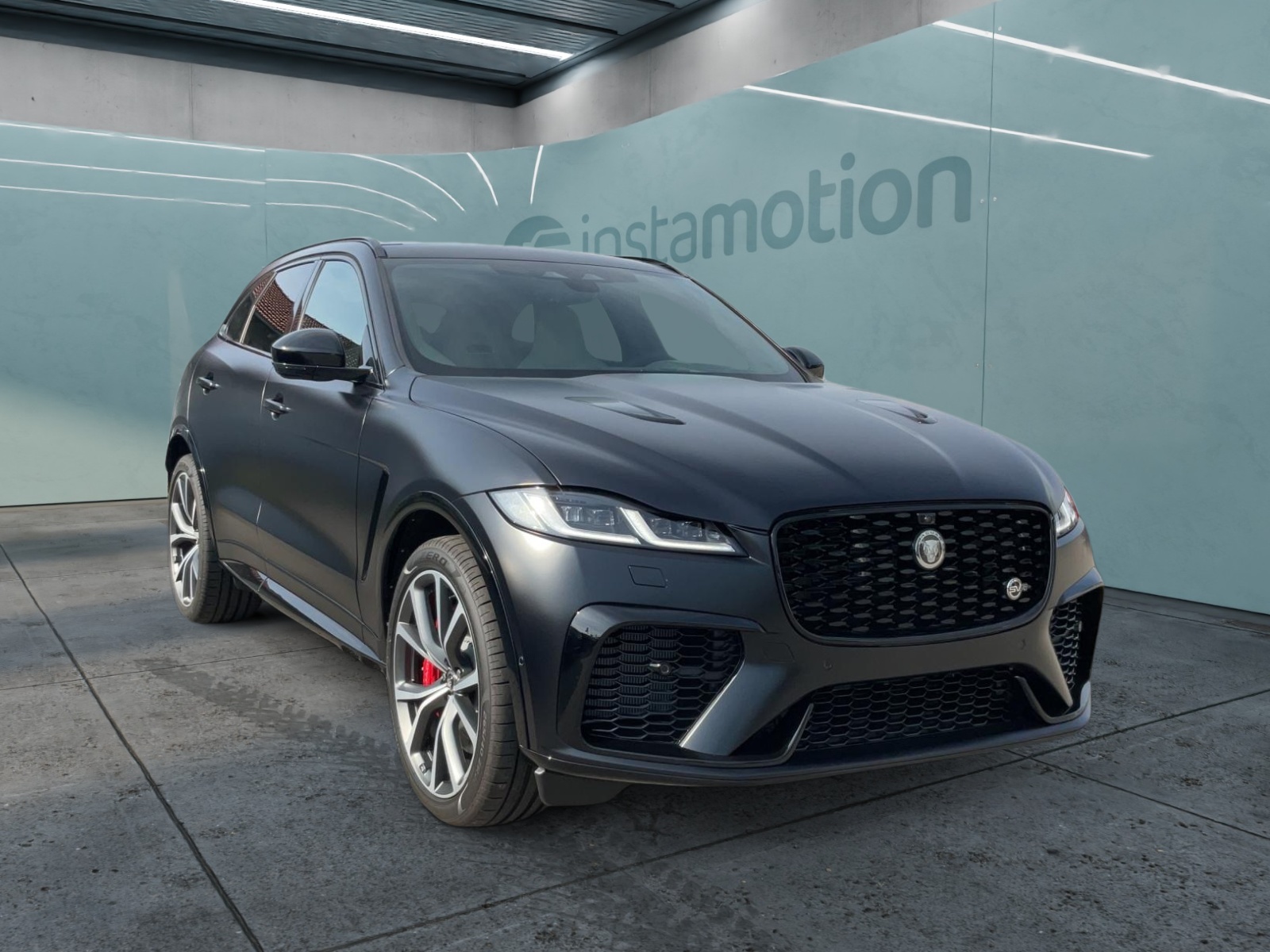 Jaguar F-Pace P575 AWD SVR Winter-P