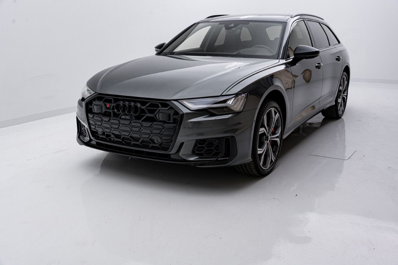 Audi S6 Avant TDI TRO STAND