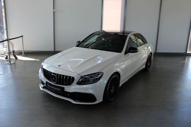 Mercedes-Benz C 63 AMG Drivers Package