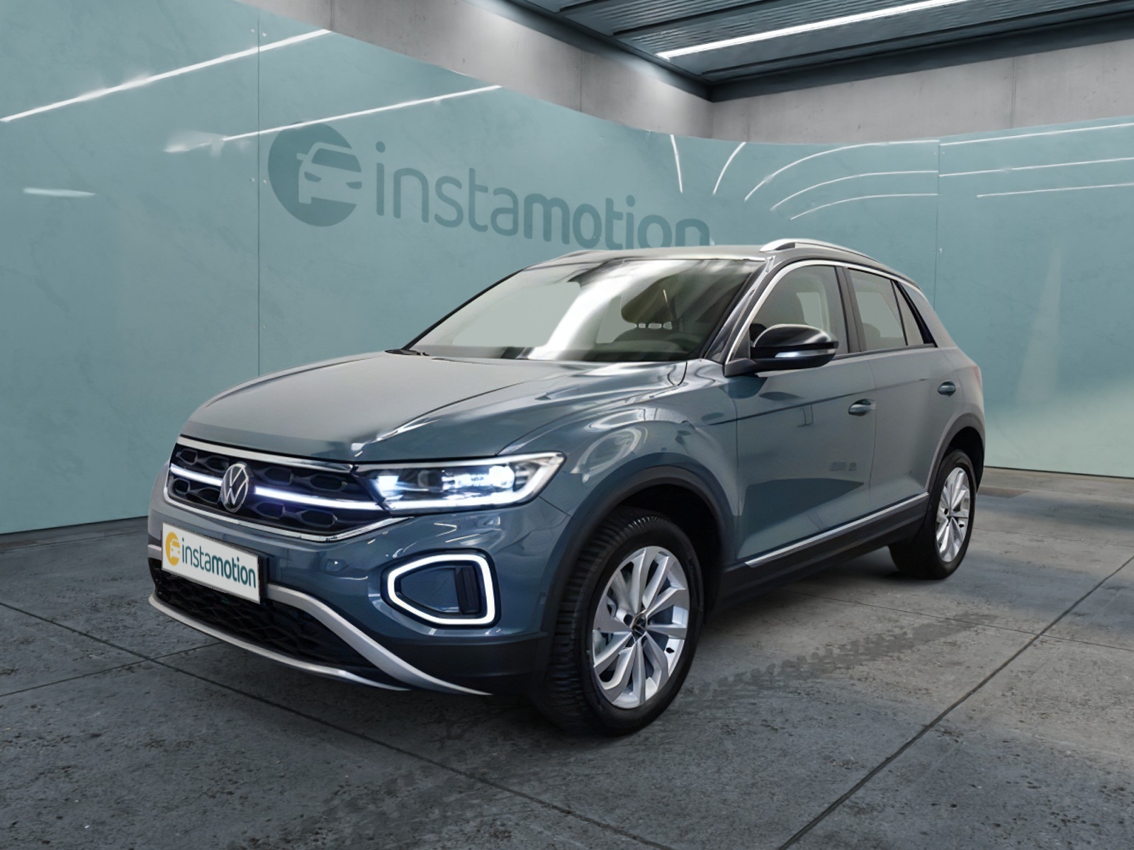 Volkswagen T-Roc 1.5 TSI Style DIGITAL PRO IQ LIGHT 17 5-J