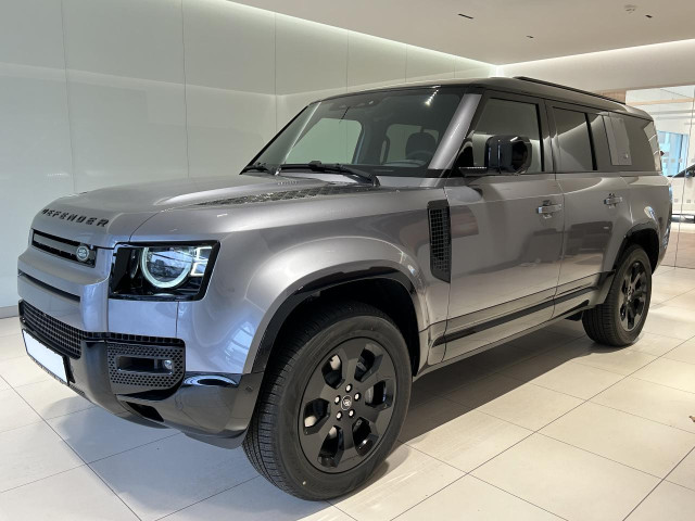 Defender 130 D300 X-Dynamic SE Black Pack AHK MY24