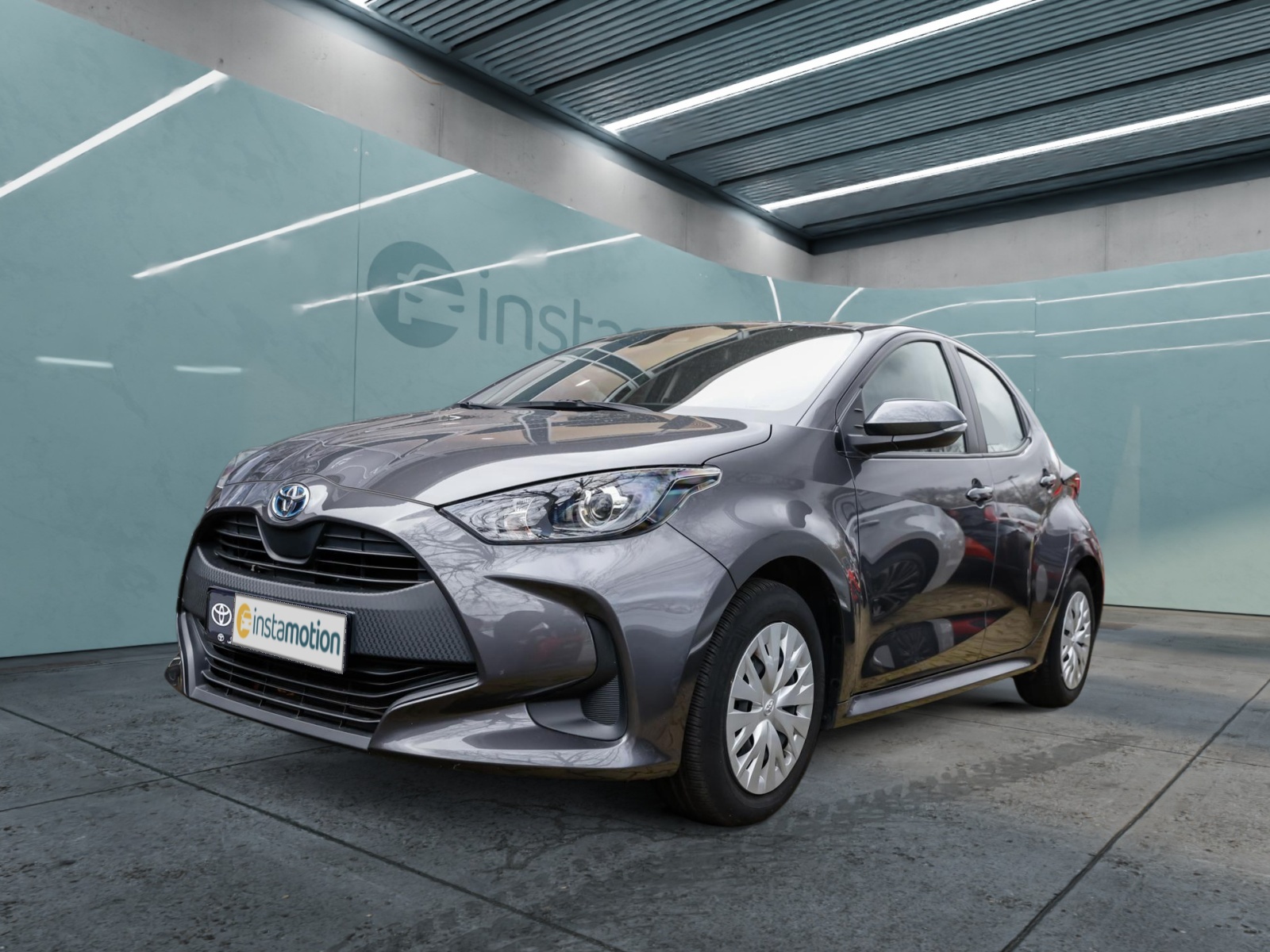 Yaris 1.5 Hybrid NAVI SHZ KLIMA BT SERVO