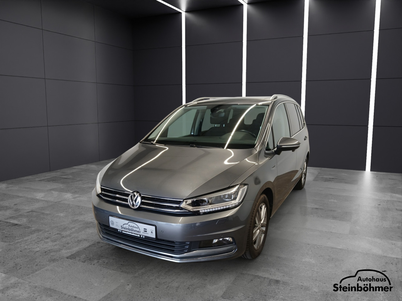 Touran Highline 1.5TSI DSG LED NAV AHK Pano Navi