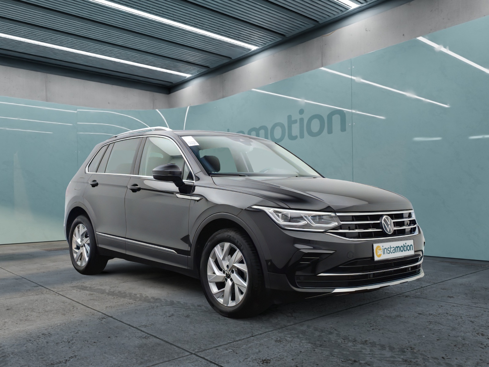 Tiguan 2.0 TDI DSG Elegance PANO AHK NAVI KAMERA