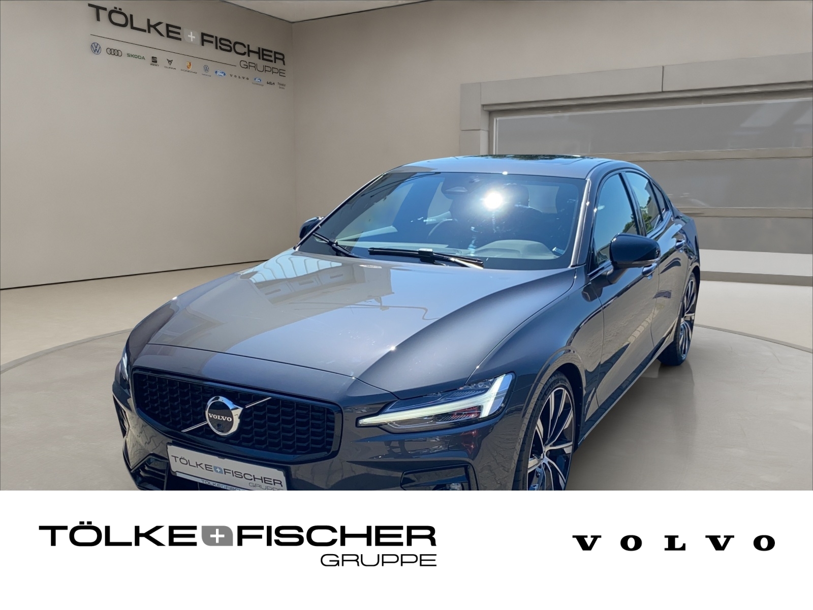S60 B5 AWD Mild-Hybrid Benzin Plus Dark