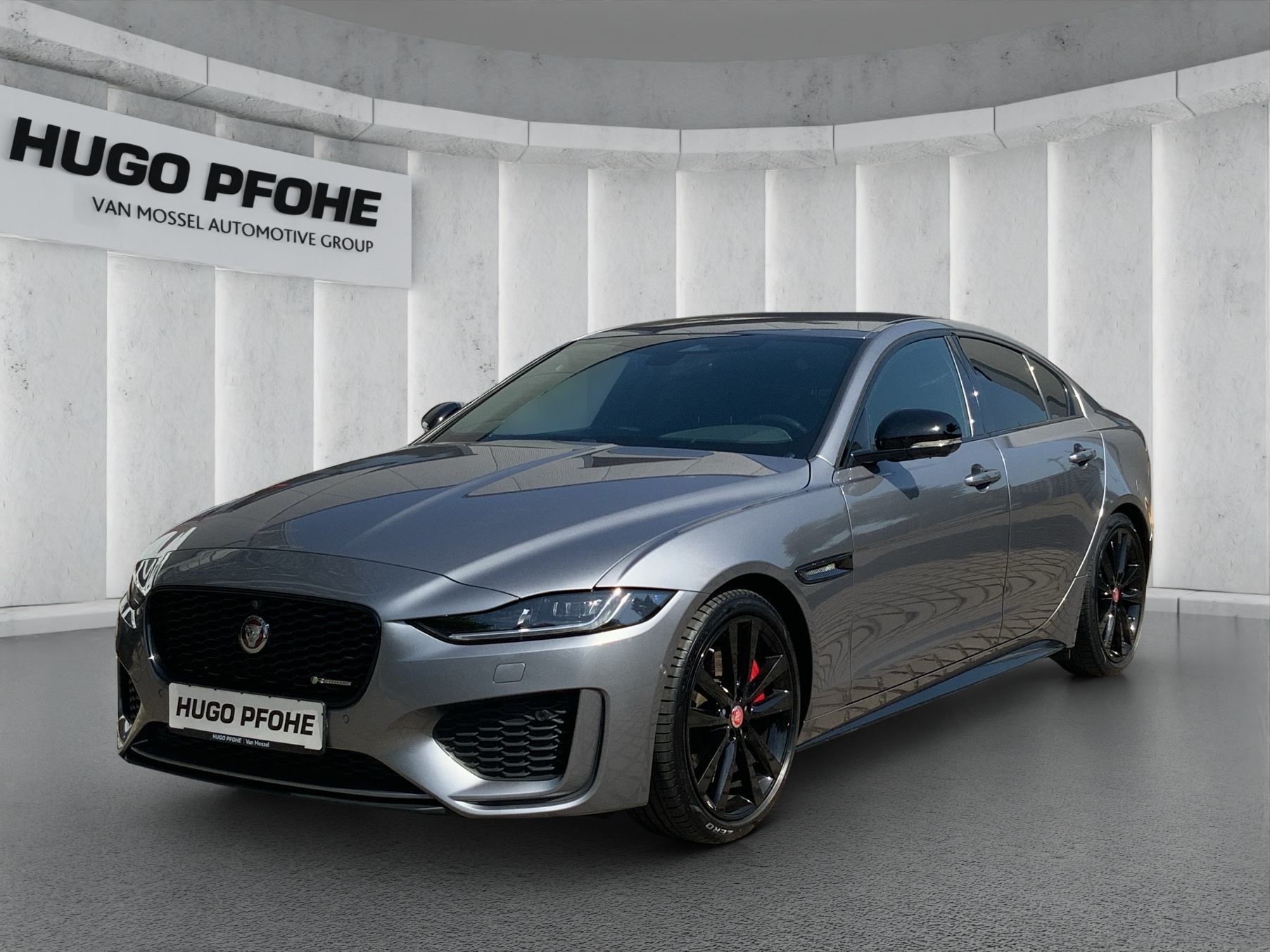 XE D200 R-Dynamic Black
