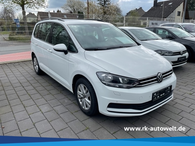 Touran Comfortline 1.5 TSI Navi Soundsystem Sperrdiff. ACC Apple CarPlay