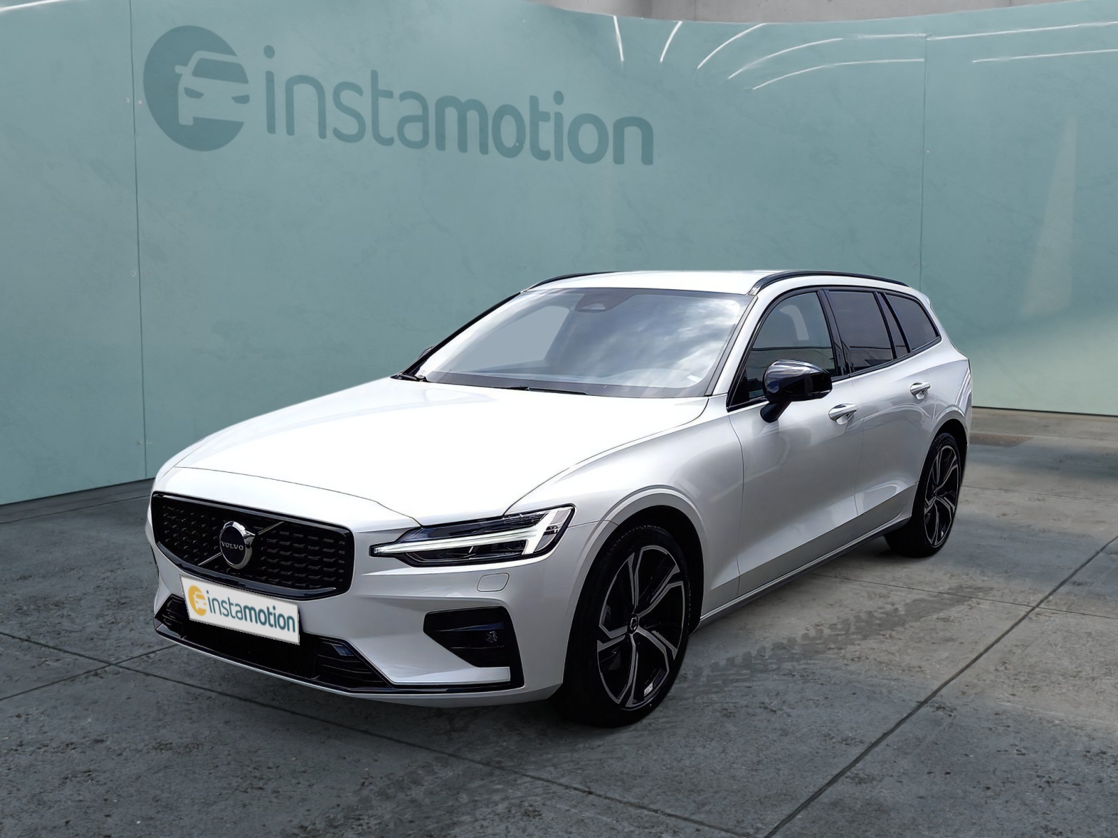 Volvo V60 B4 B Plus Dark
