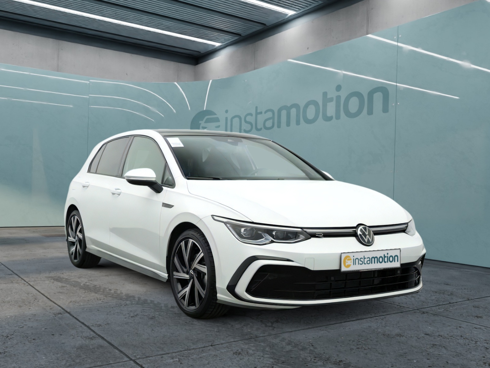 Golf 8 1.5 eTSI DSG R-Line PANO H&K-SOUND KEYLESS NAVI 18 BERGAMO