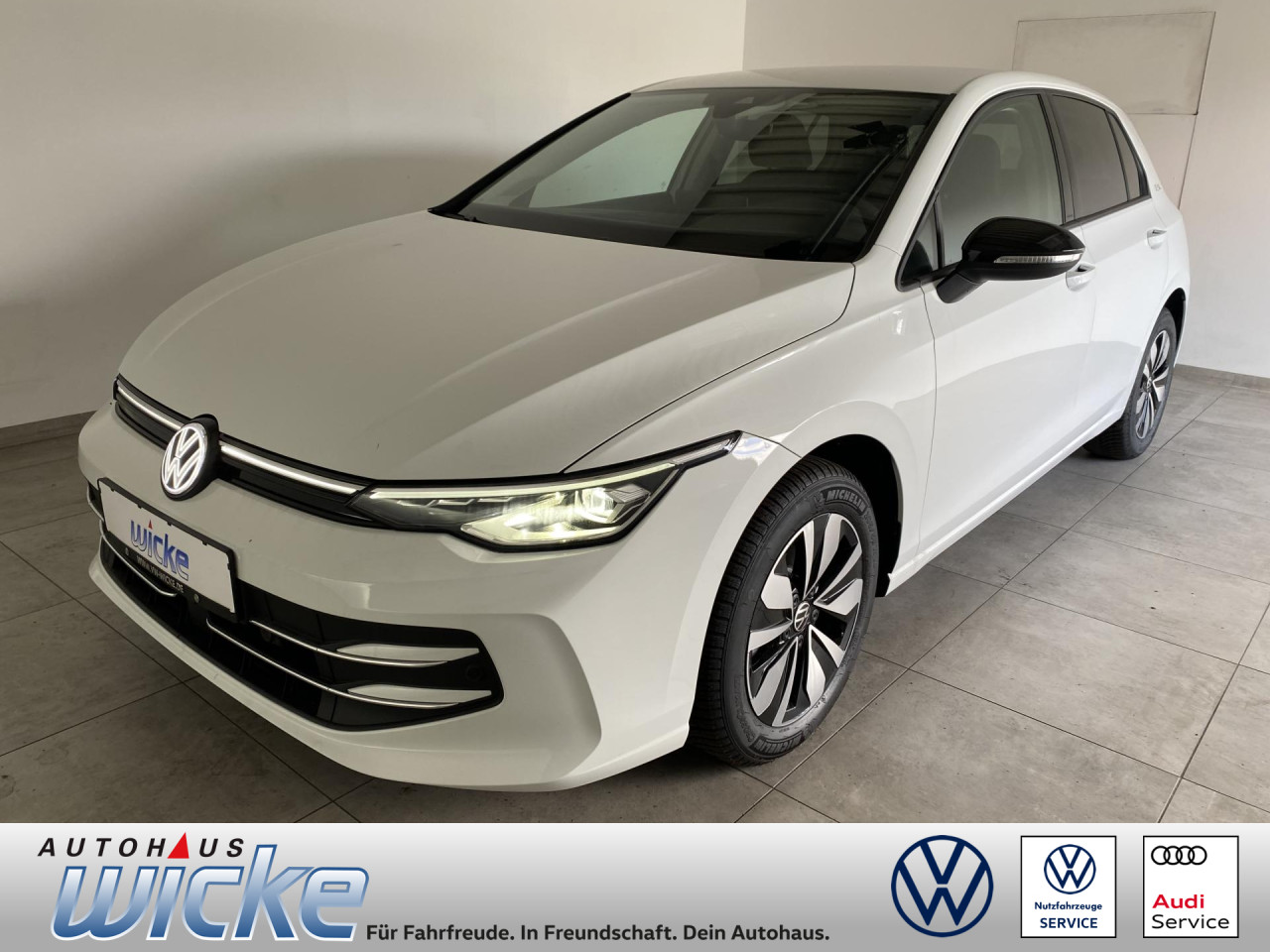 Golf VIII 1.5 eTSI DSG Goal KLIMA REAR VIEW PDC LM