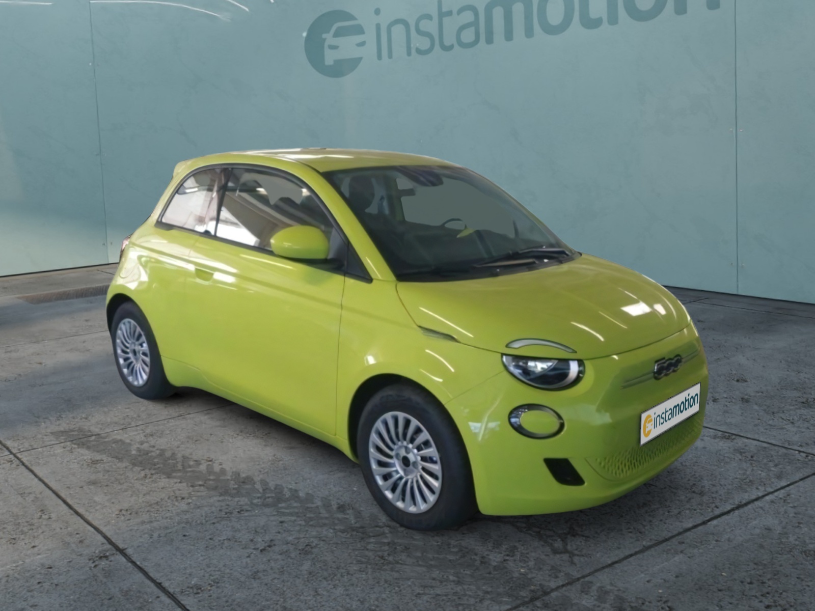 500e Basis Apple CarPlay Android Auto Klimaautom Fahrerprofil DAB