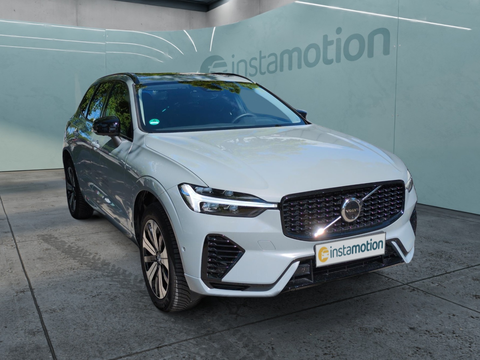 XC60 T6 AWD Plug-in Hybrid Plus Dark