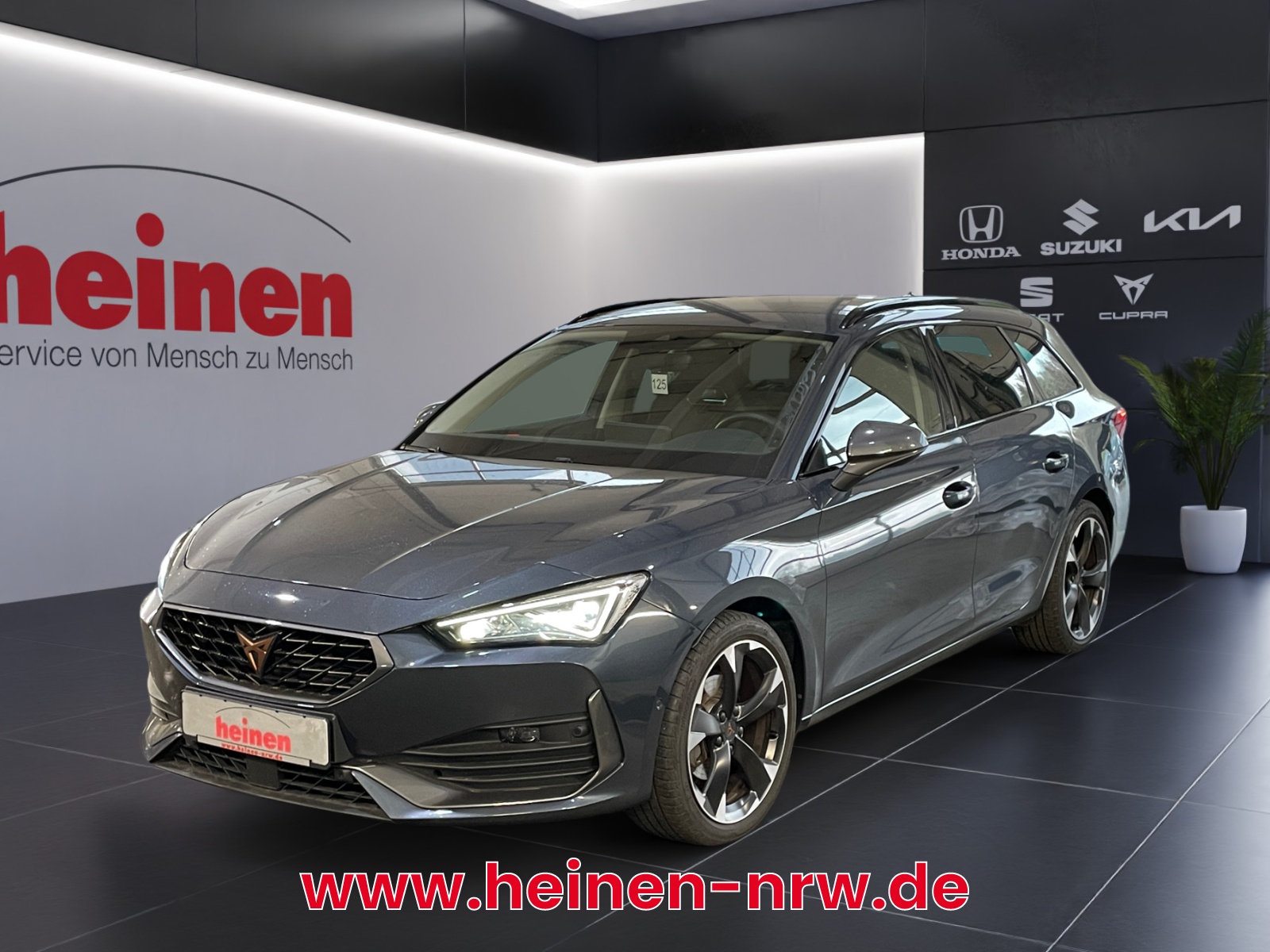 Leon Sportstourer 1.5 eTSI DSG NAV SHZ AHK PDC