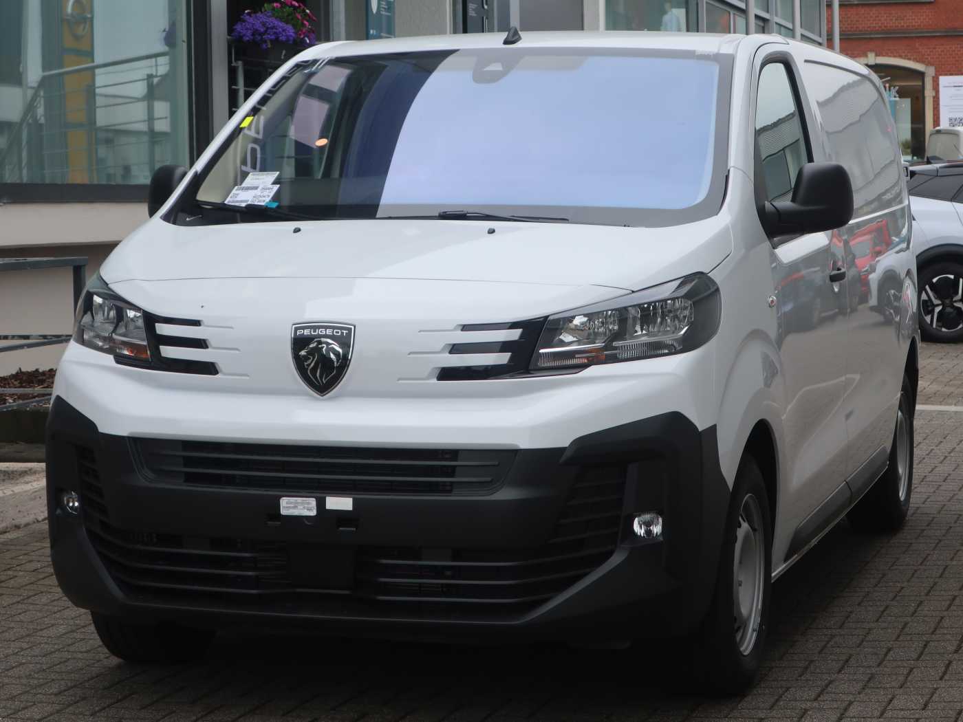 Expert Cargo Facelift