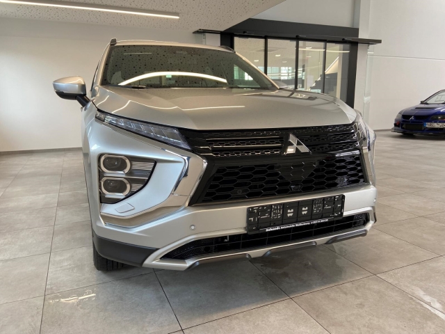 Mitsubishi Eclipse Cross Plug-In Hybrid Select