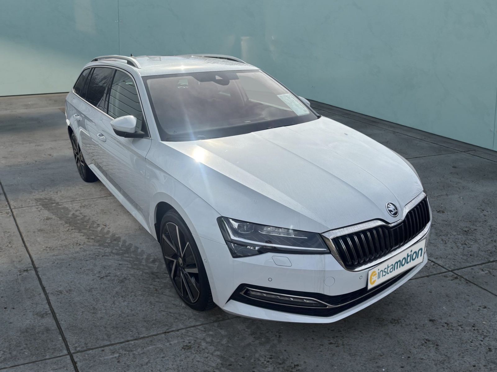 Superb Combi 2.0TDI Style DSG ACC AHK Sitzheizun