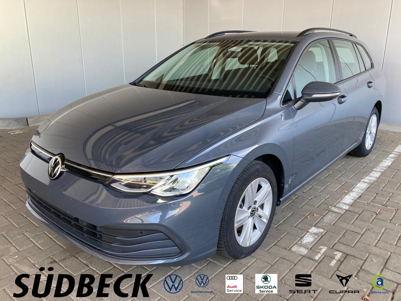 Golf VIII Variant 1.5 eTSI LIFE DSG NAV AHK ACC APP LED