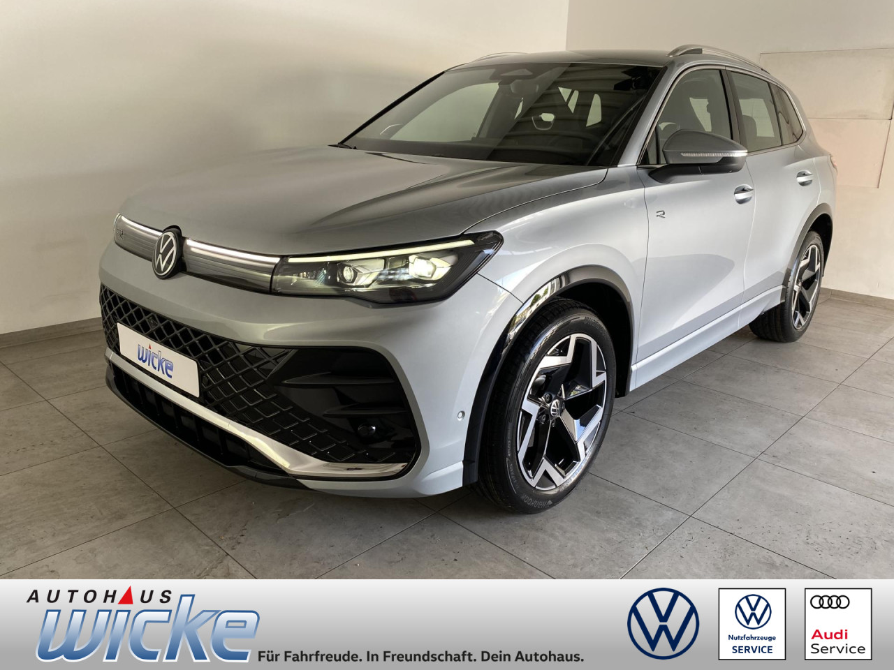 Tiguan 1.5 eTSI DSG R-Line NAVI KLIMA HARMAN KARDO