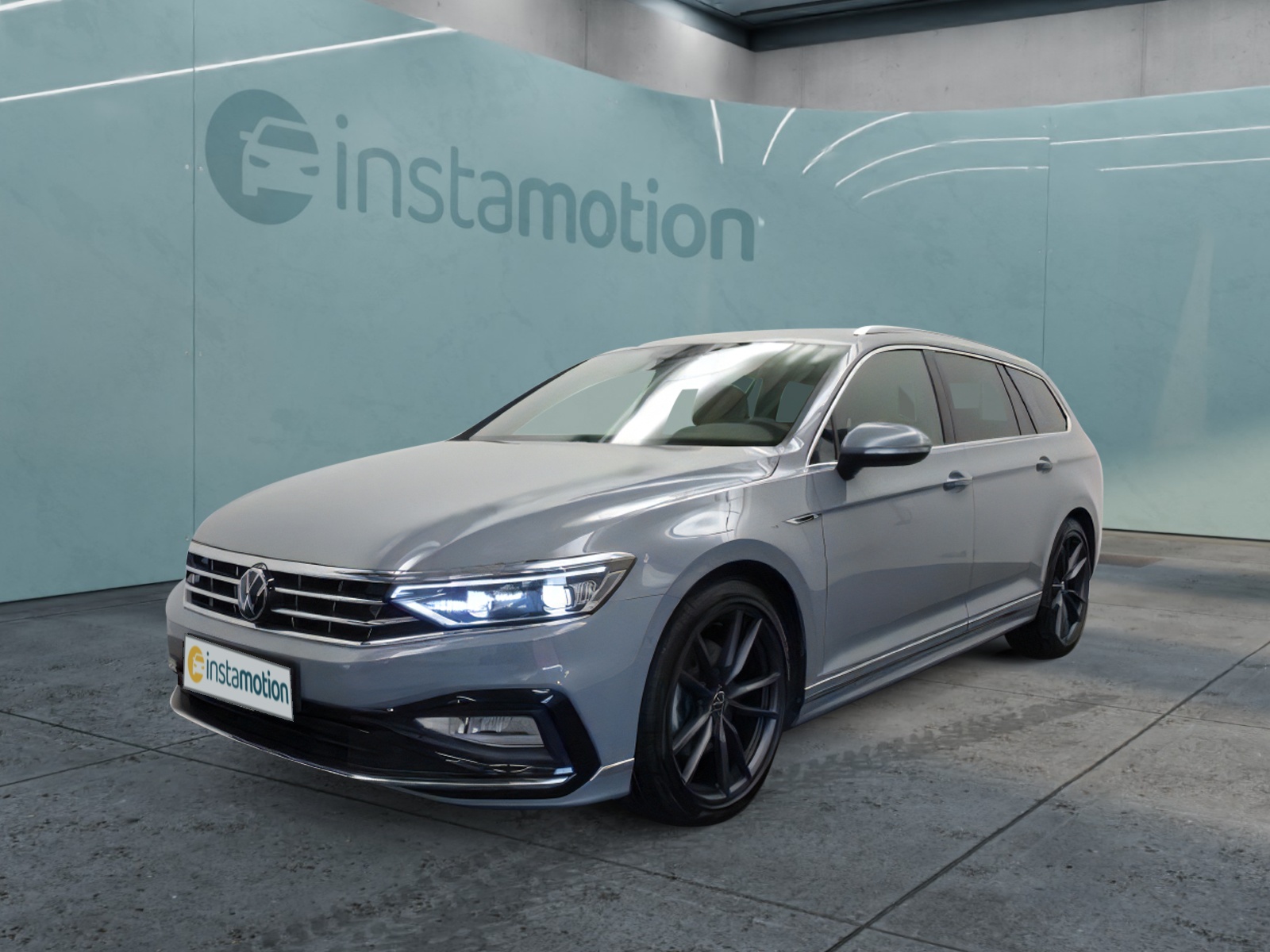 Passat Variant 2.0 TDI DSG R-Line IQ.LIGHT COCKPIT PRO 19 NAVI HEAD-UP PANO AREA-VIEW H&K AHK ACC