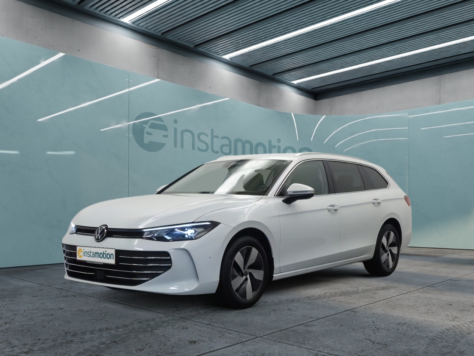 Passat Business 1.5 l eTSI DSG DIGITAL COCKPIT 17 LED UMGEBUNGSKAMERA AHK NAVI ACC DAB