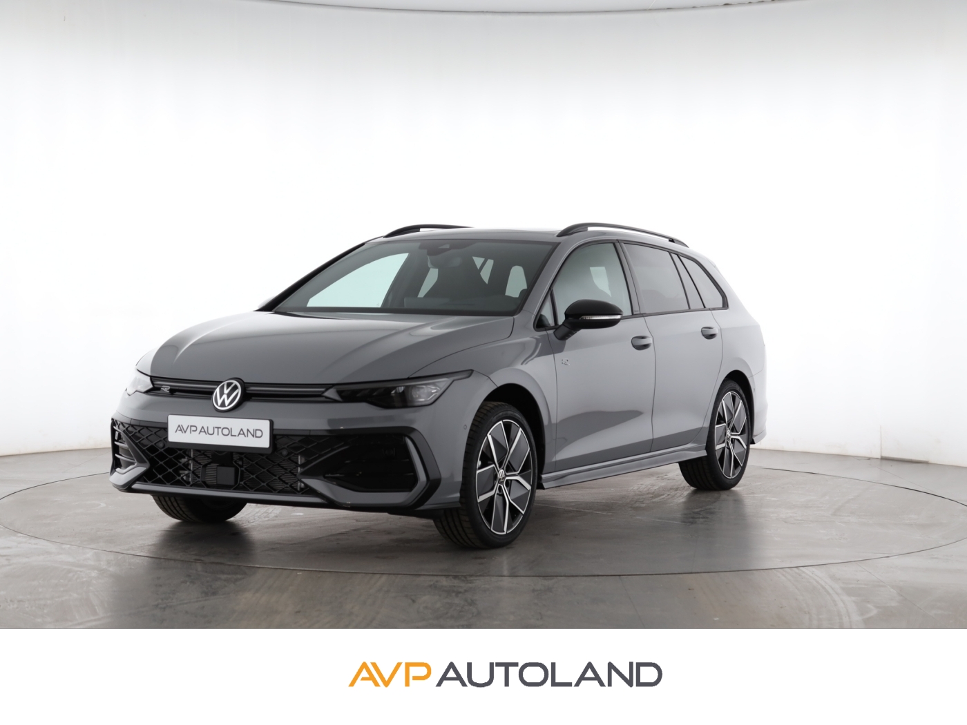 Golf VIII Variant 1.5 eTSI DSG R-Line BLACK ST.