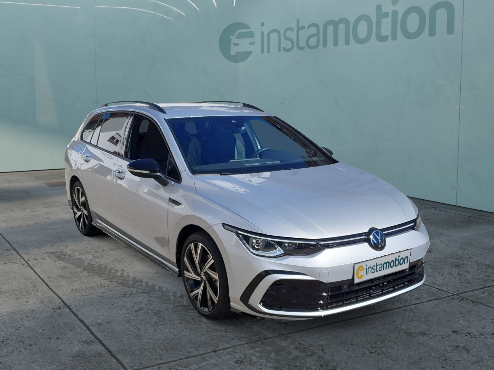Golf VIII Variant 1.5eTSI R-Line DSG Navi LED ACC Kamera