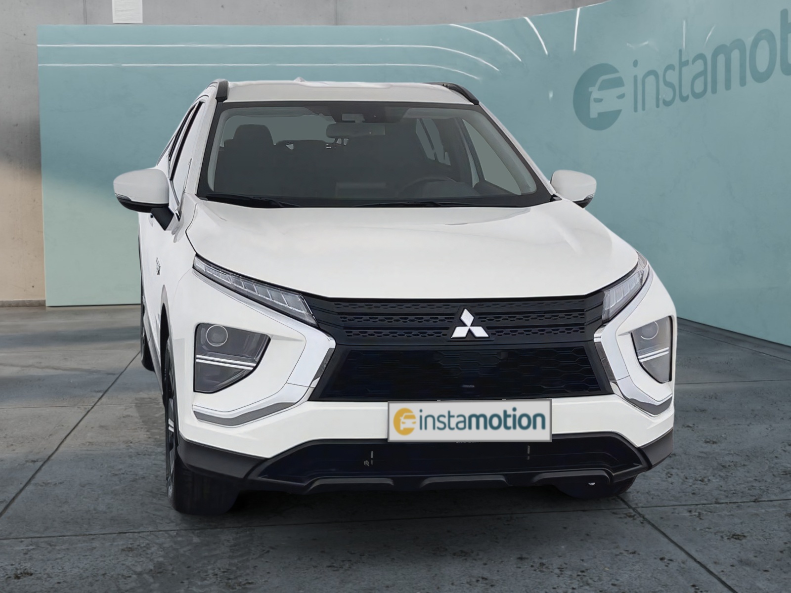 Mitsubishi Eclipse 2.4 Cross Basis Hybrid