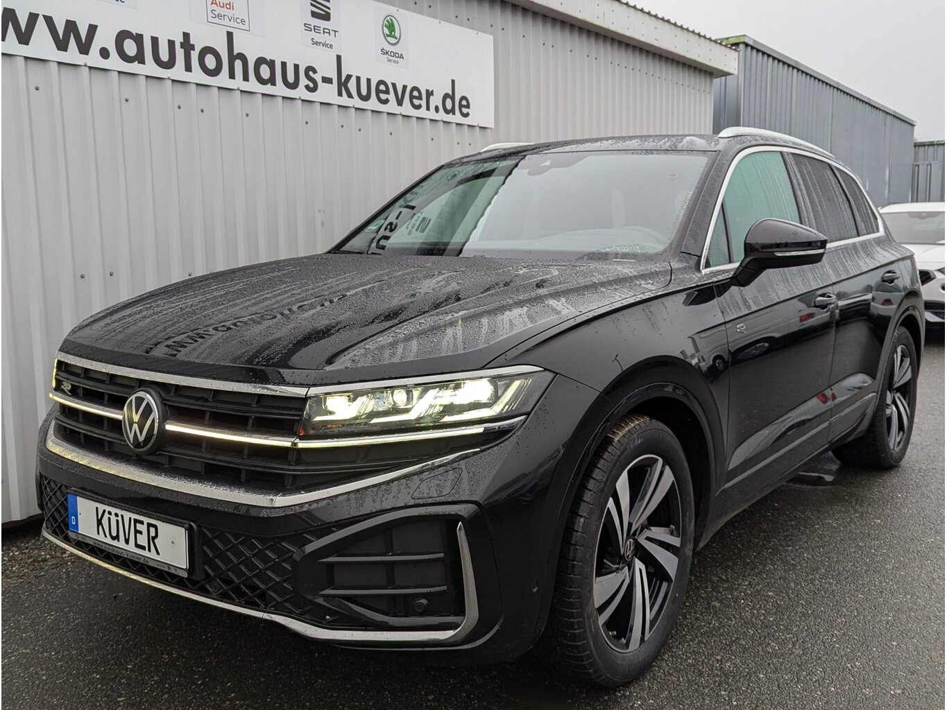 Touareg R-Line 3,0 TDI DSG 4M+Pano+IQ+Navi+20