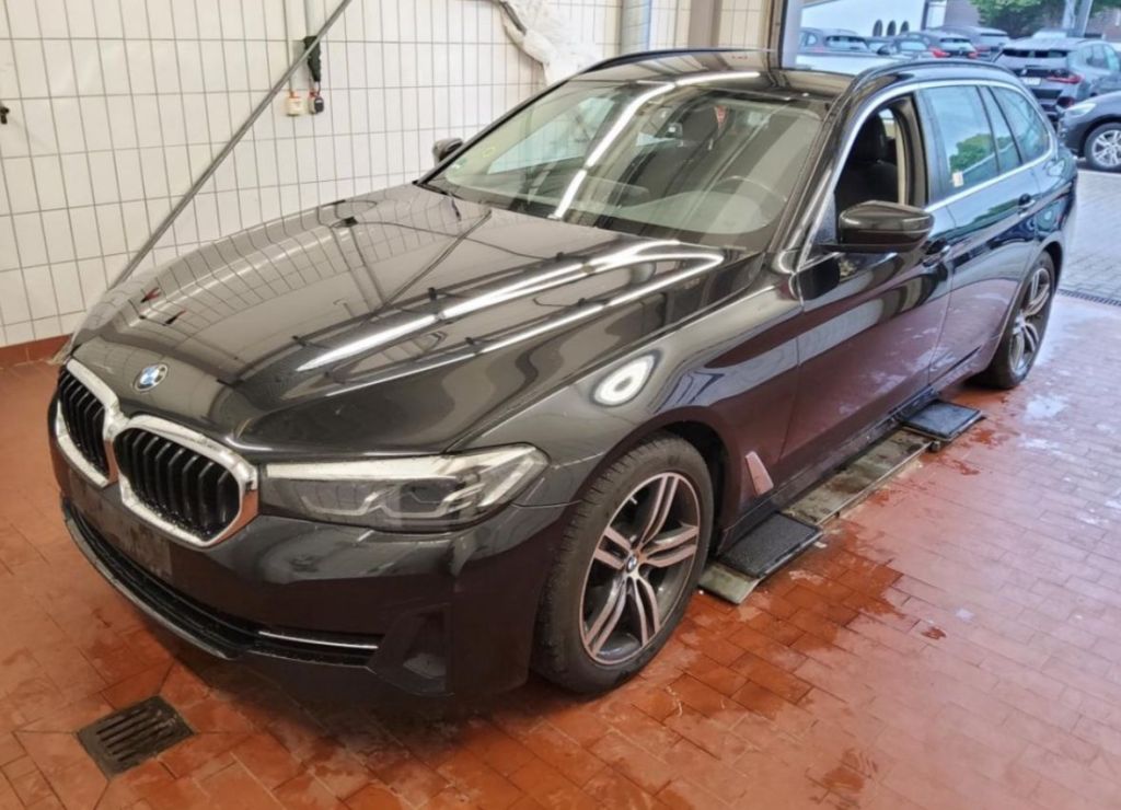 520d Touring Aut.|NAVIGATION|SHZG|LED|R-CAM|