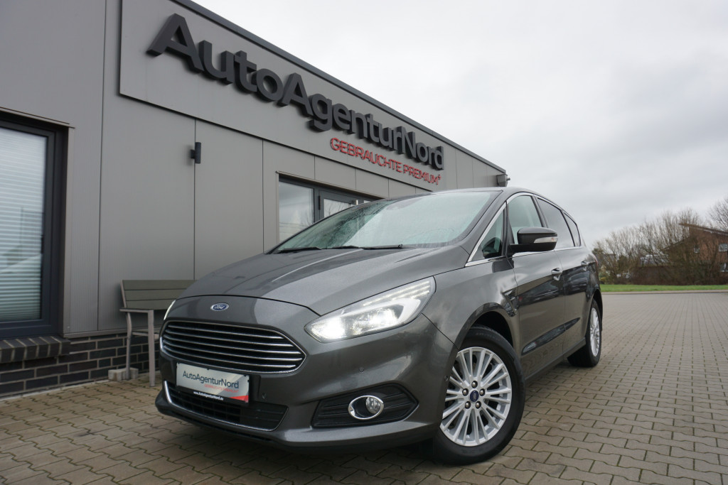 Ford S-Max Titanium