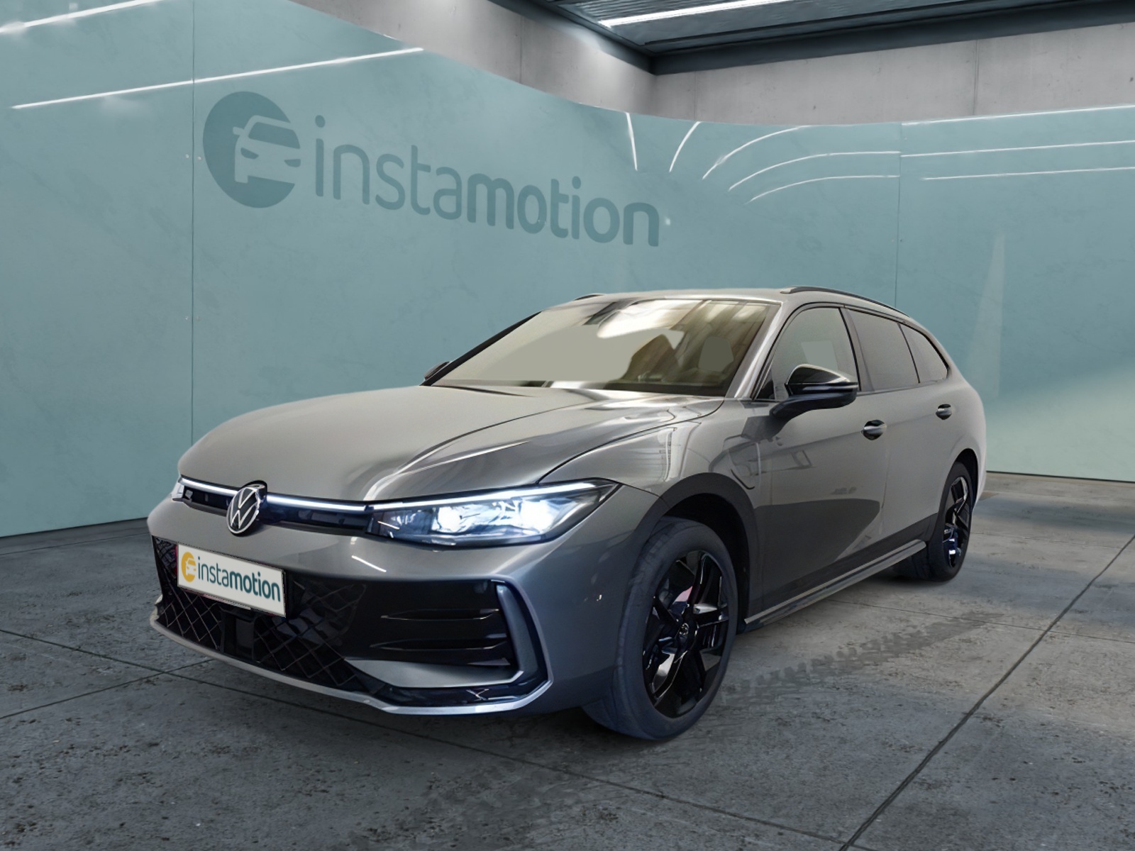 Passat 1.5 TSI DSG eHybrid R-Line Black Style 18 AHK ACC NAVI AREA VIEW MATRIX LED DCC
