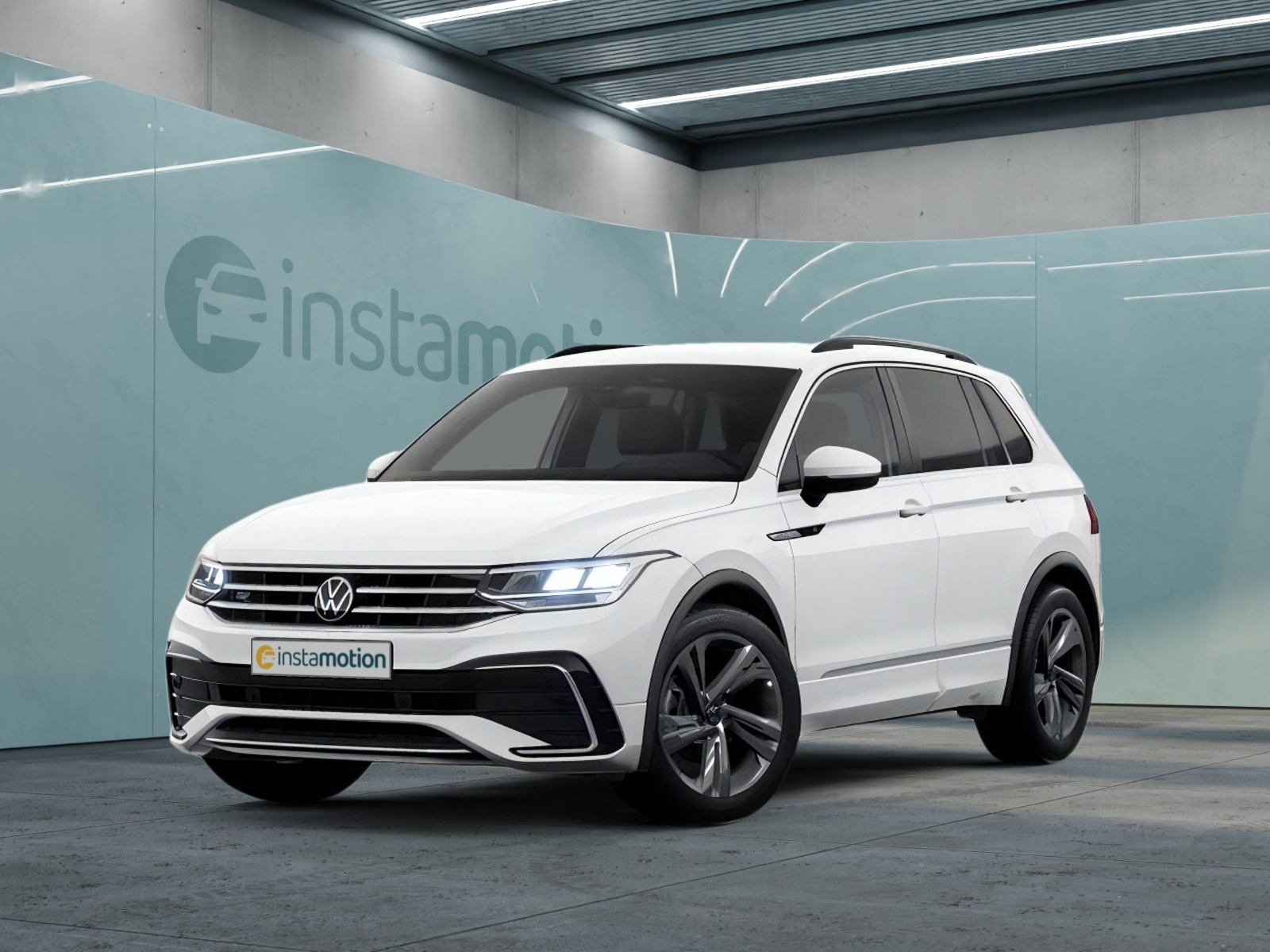 Volkswagen Tiguan 1.5 TSI R-Line | | | |