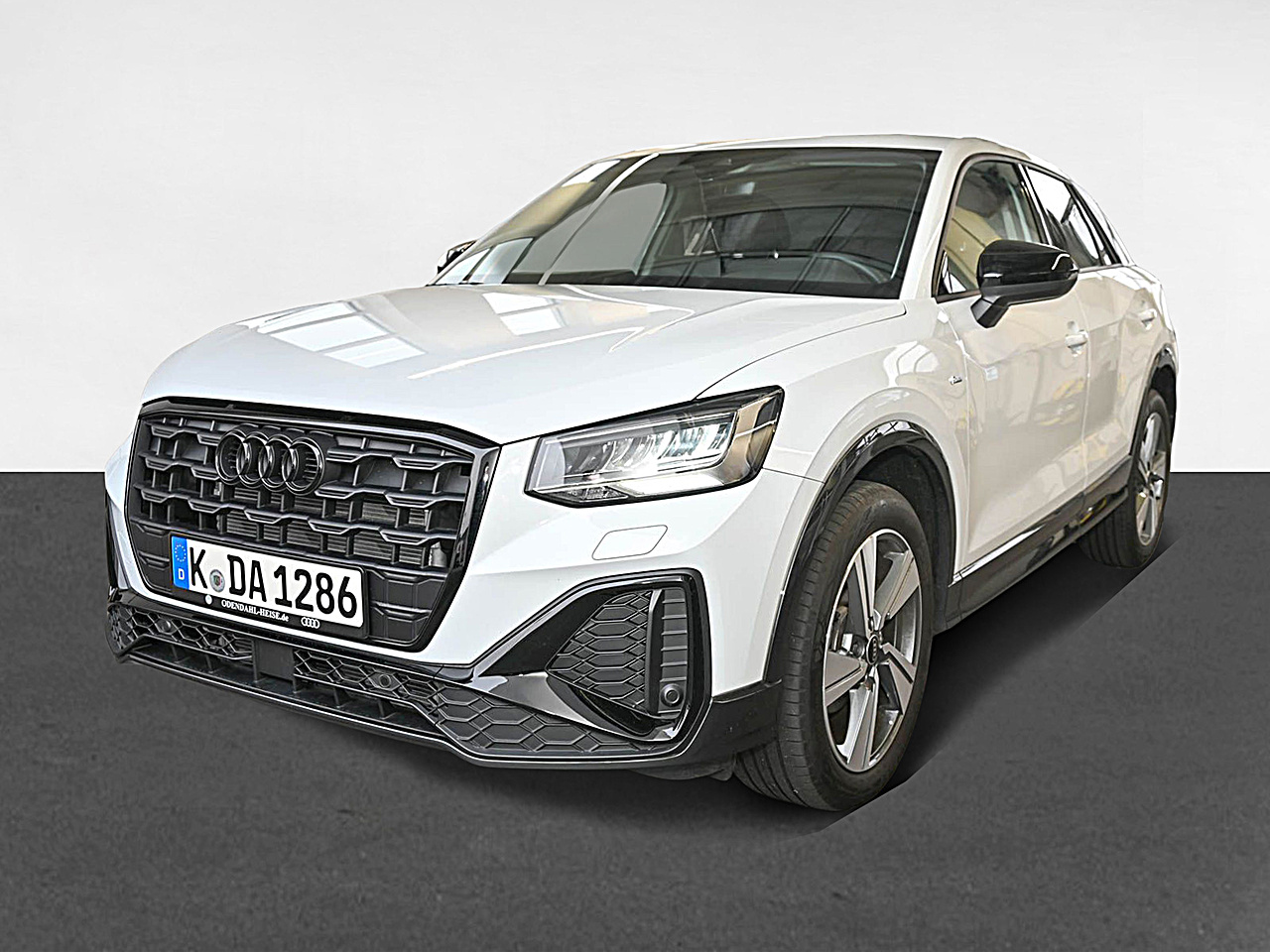 Q2 S line 35 TFSI 110(150) kW(PS) S tronic