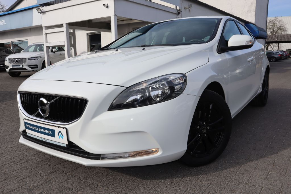 V40 D2 Kinetic |S+W REIFEN| VOLVO-SH|