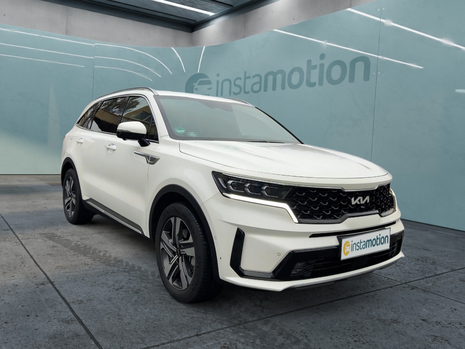 Sorento 1.6T PHEV NAPPA HUD 360 LM