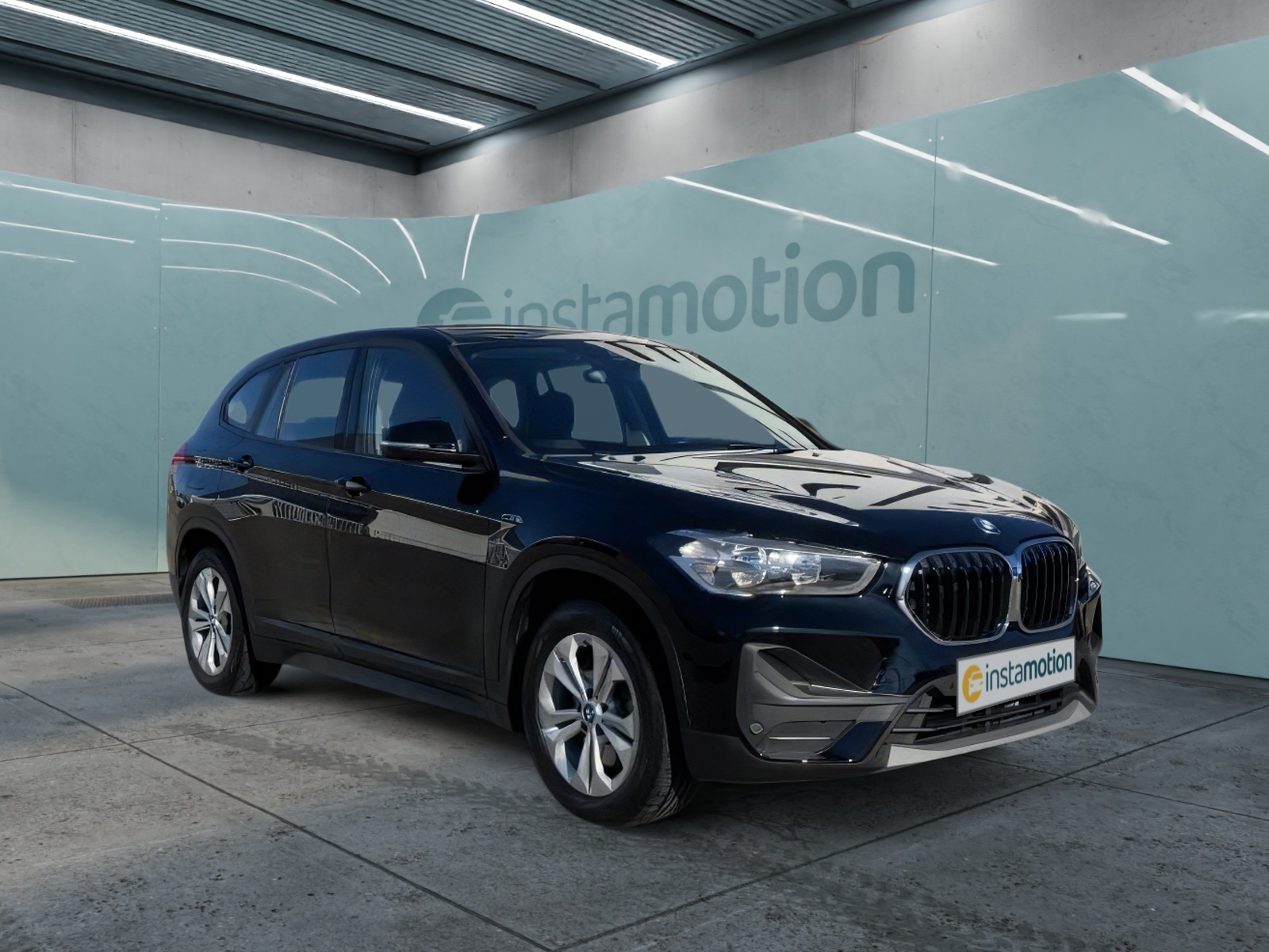 X1 xDrive25e Navigation PDC Sitzheizung Klima
