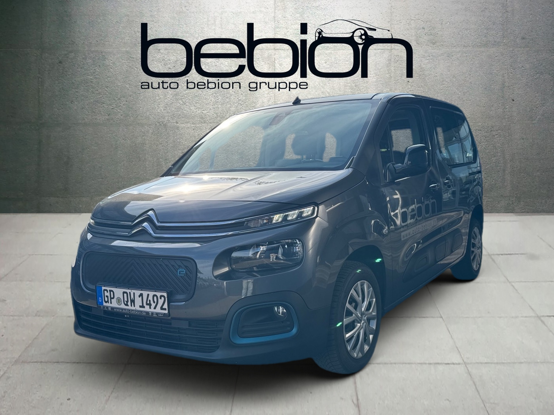 Berlingo 136 Feel Elektromotor M Navi PDC SpurH