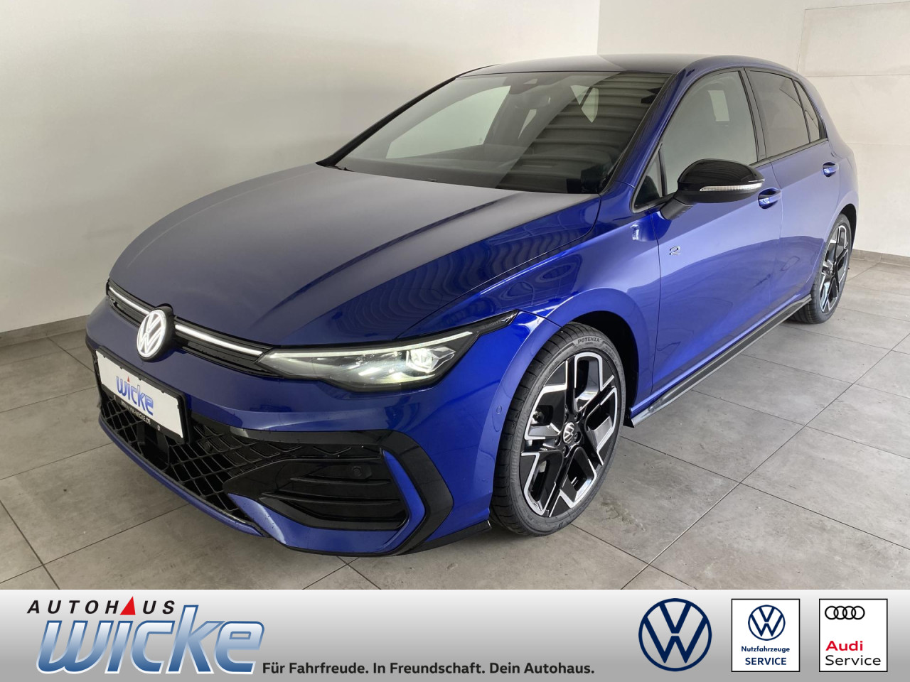 Golf VIII 1.5 TSI DSG R-Line NAVI KLIMA AHK 18 ZOL