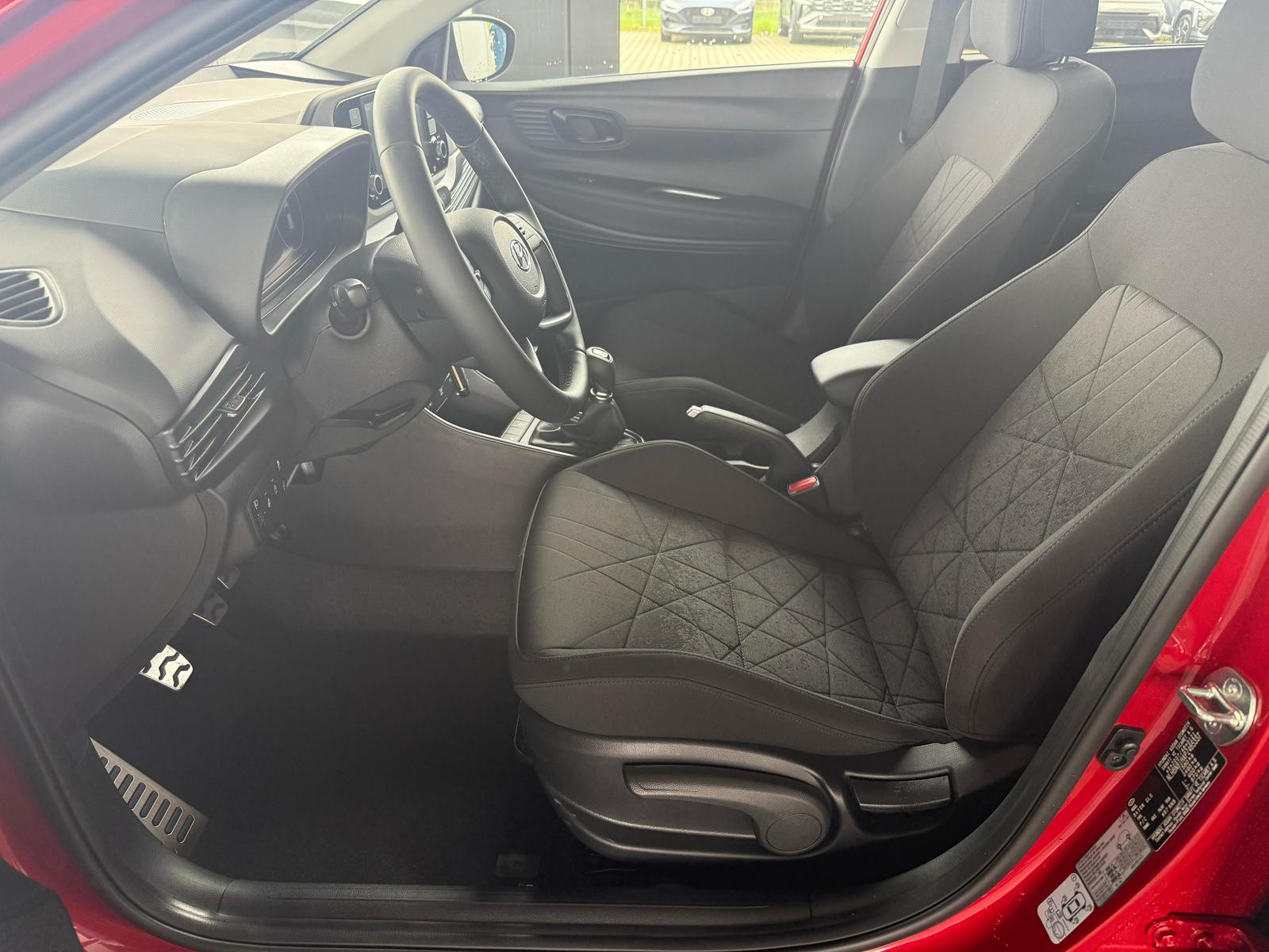 Hyundai BAYON 1.2 MPI i-Line Plus 5MT 84