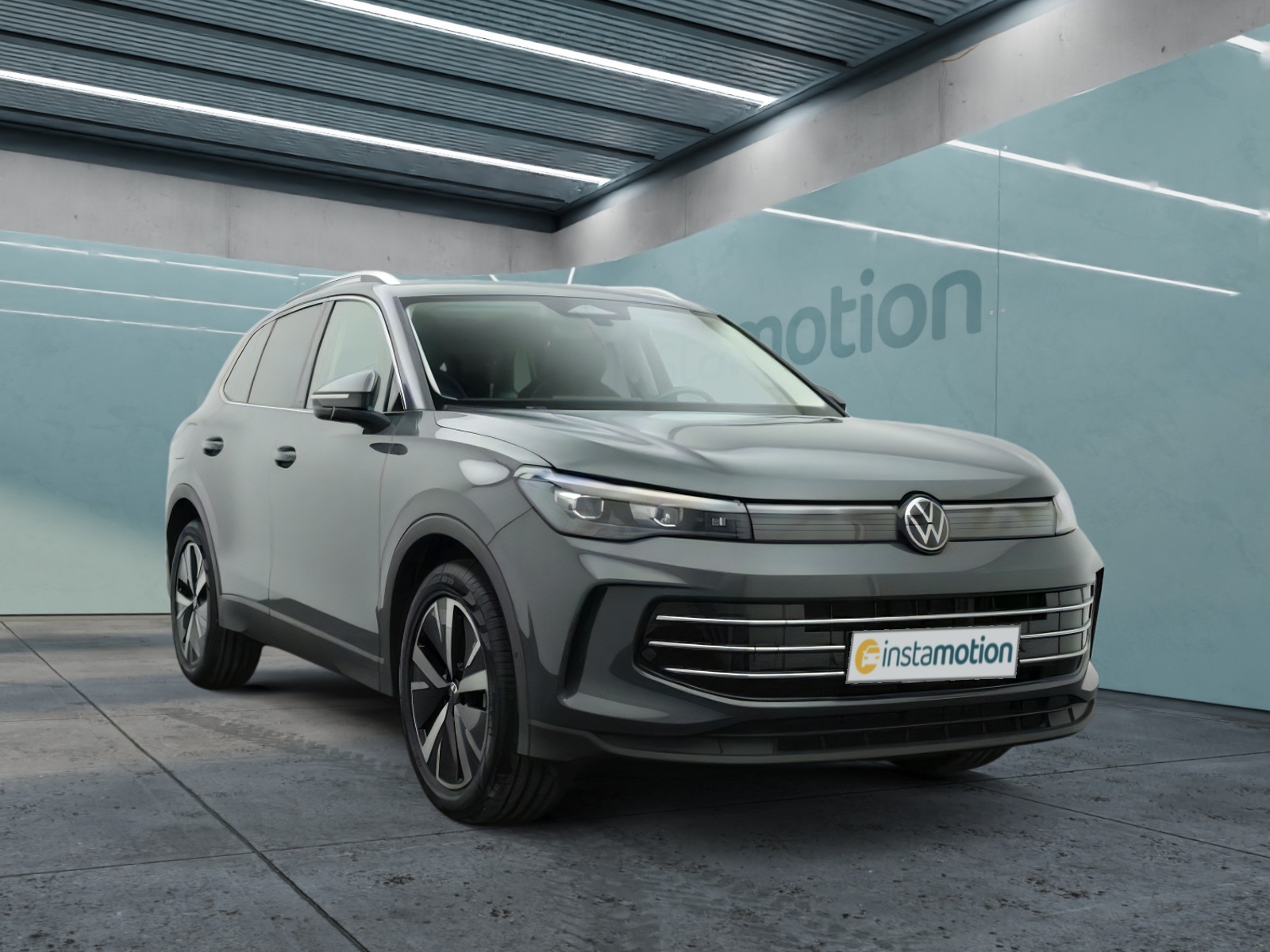 Tiguan 2.0 TDI DSG Elegance AHK PANO NAVI ALU19