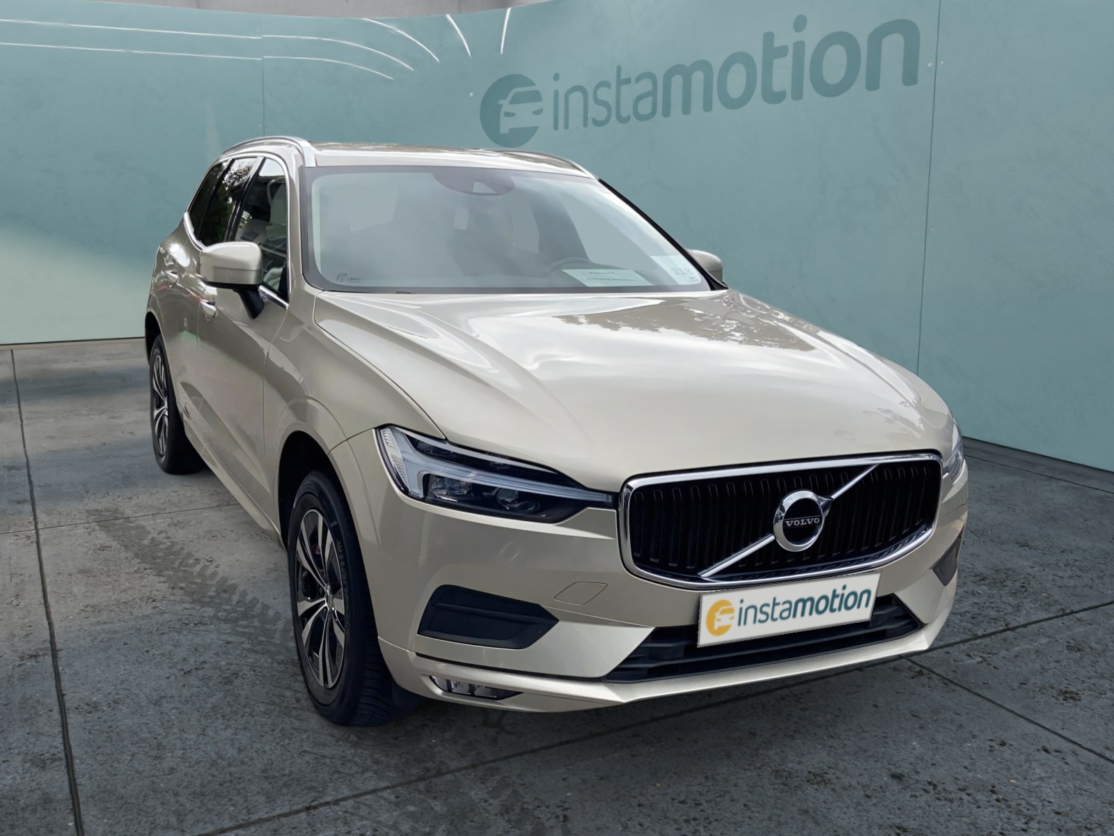 Volvo XC60 Momentum Pro