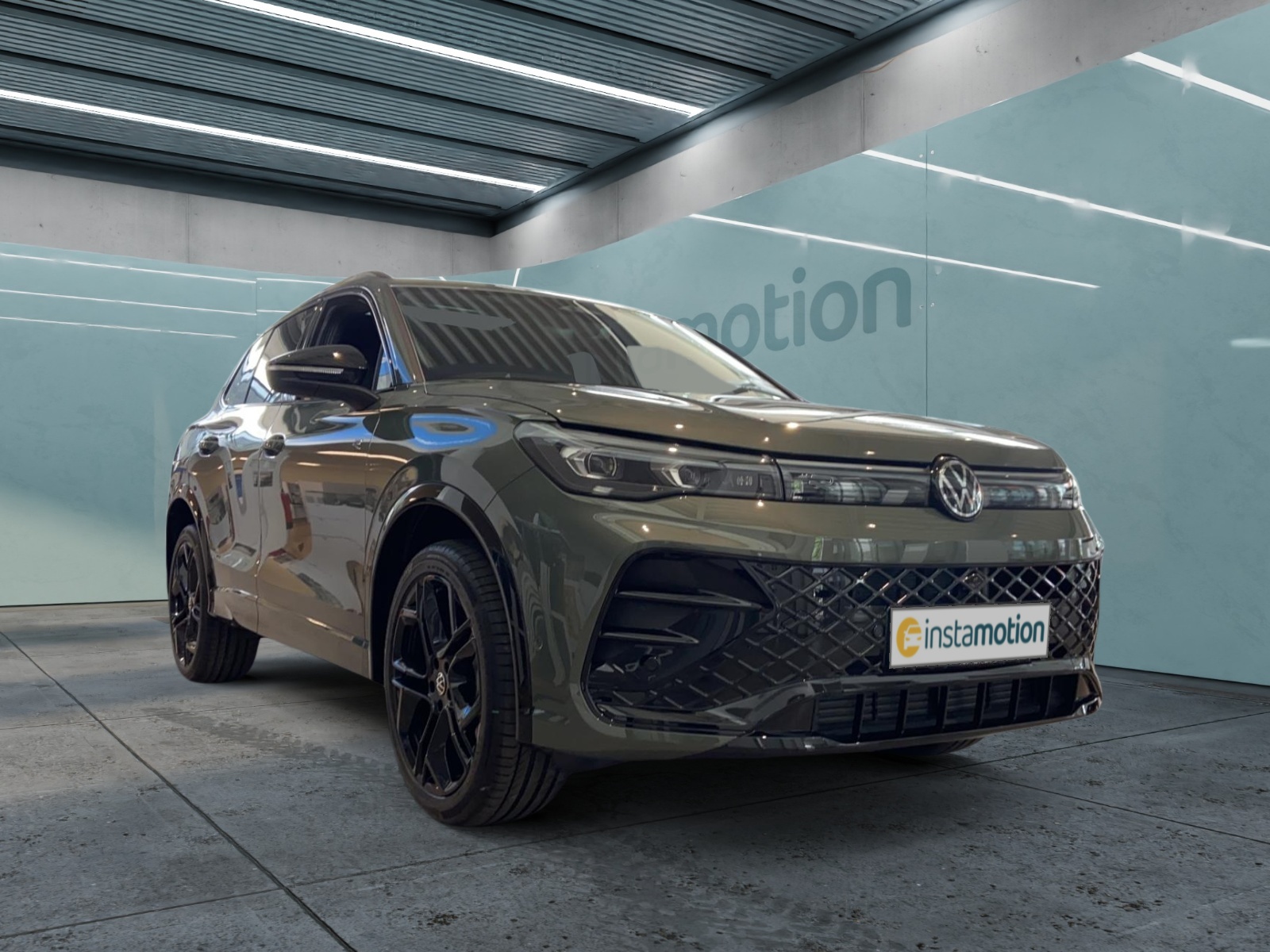 Volkswagen Tiguan 2.0 TDI R-Line | | |