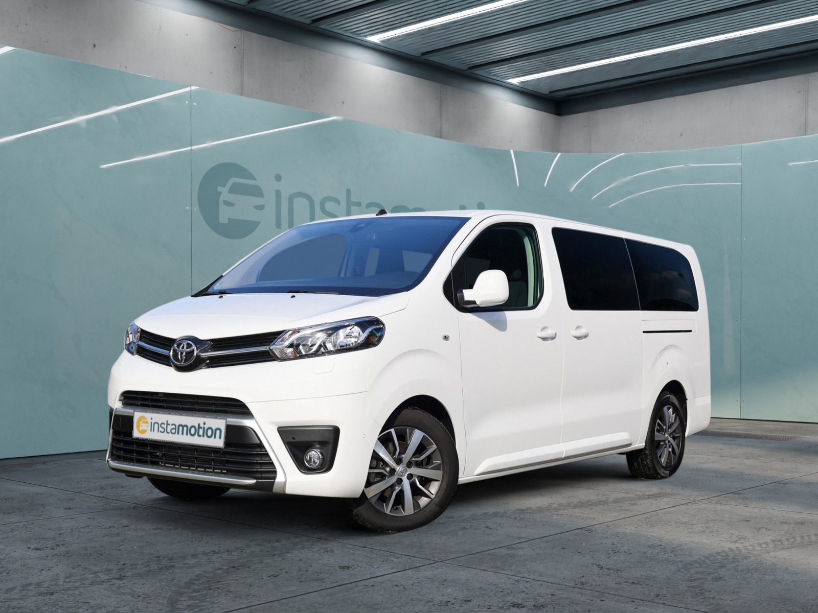 Proace Verso 2.0D Compact Team-D L2 8-Sitzer