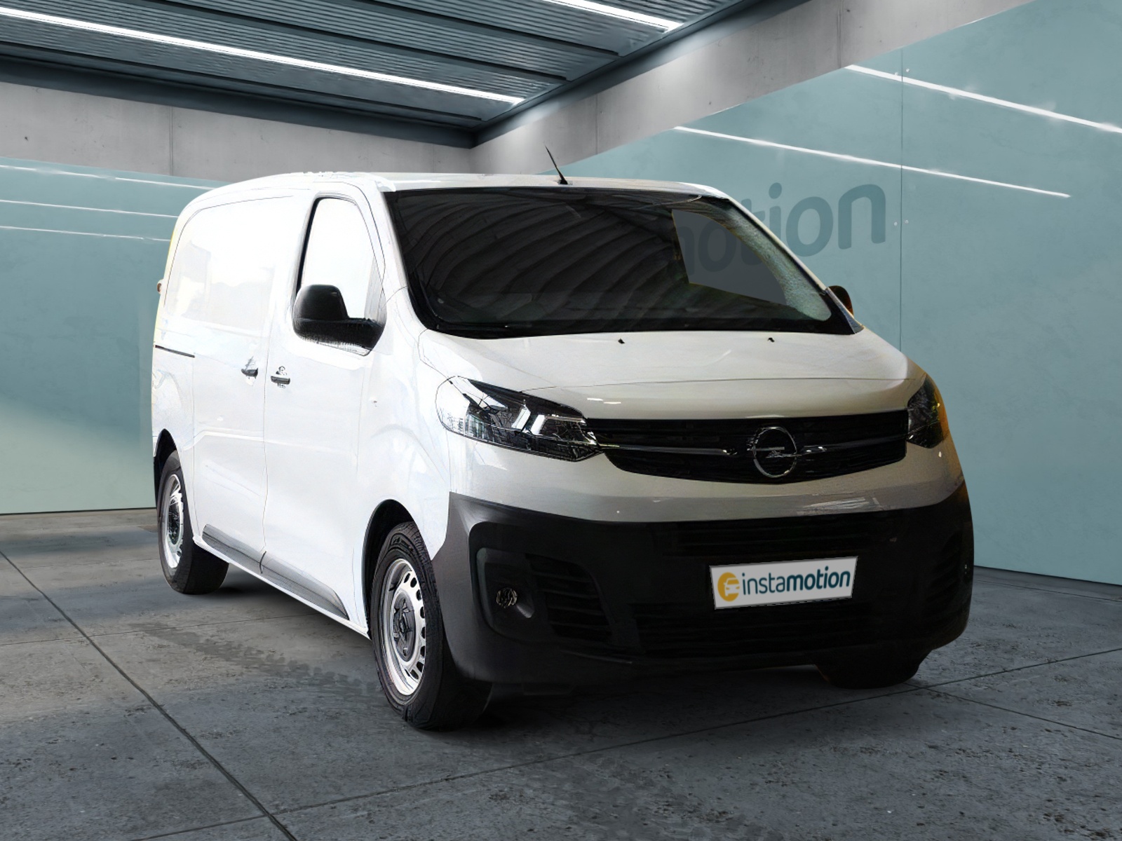 Vivaro Kasten Edition M Navi Holzverkleidung DAB