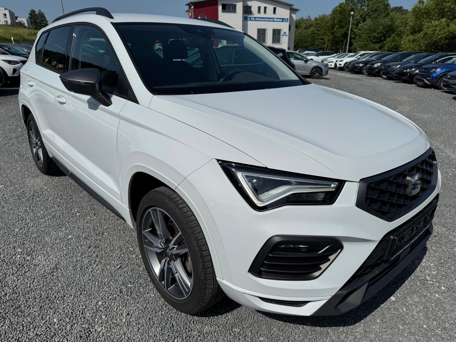 Ateca 1.5 TSI *DSG*FR*PDCHI*NAVI*ACC*DAB*LIGHT-ASSIST *FRONT-ASSIST*MIRROR-LINK*KEYLESS-ENTRY*