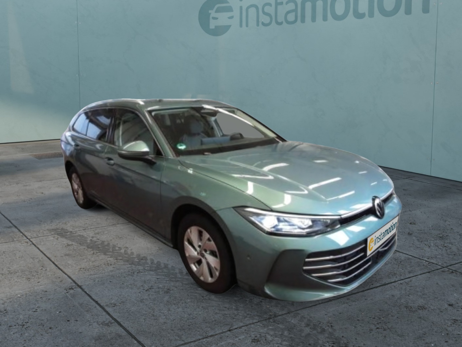 Volkswagen Passat Variant 1.5 Business eTSI Rear Vi