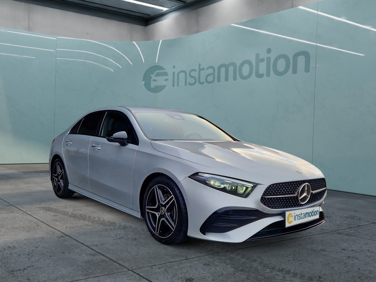 Mercedes-Benz A 200 LIMOUSINE AMG Premium Night