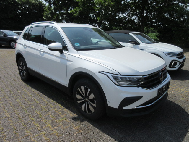 Tiguan MOVE 2.0 TDI DSG NAVI KAMERA LED ACC ALU